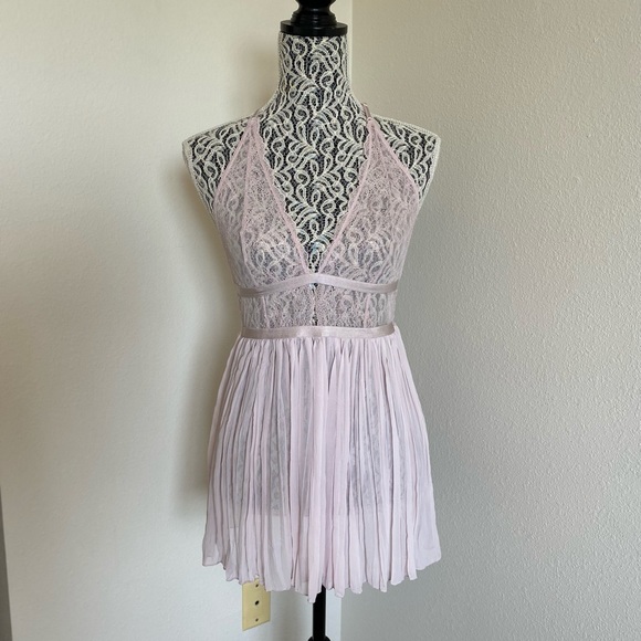 Victoria's Secret Other - NWOT VS chiffon pleated babydoll